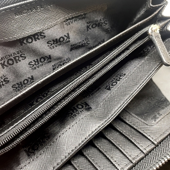 Michael Kors Black Saffiano Leather Organizer Wallet - Picture 4 of 7